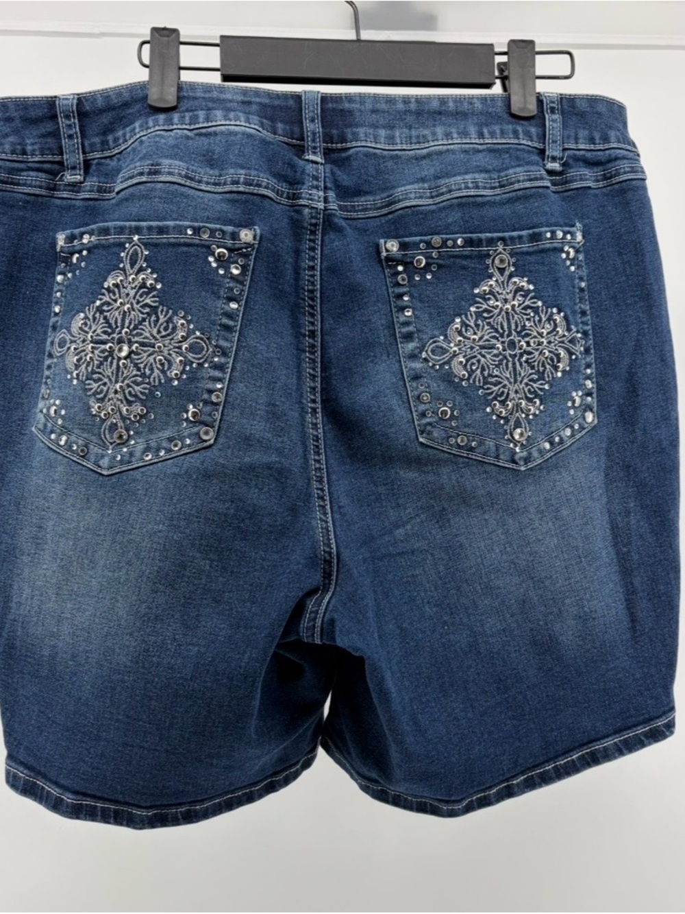 Est.1946 Women's Blue Denim Classic Shorts Stretch With Bling Size 18W - Picture 3 of 9